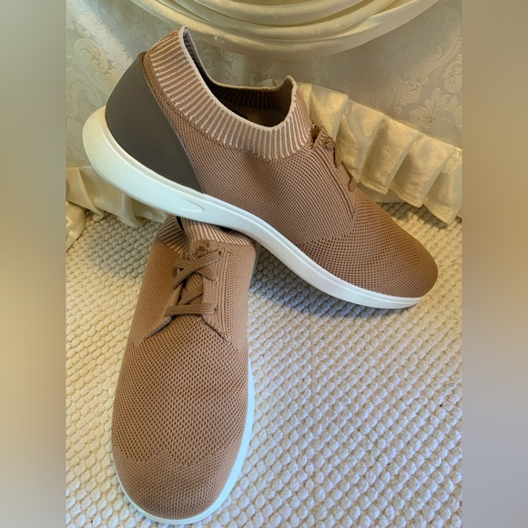 KLOGS - Picture 3 of 10